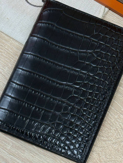 Обложка на паспорт Hermes из кожи крокодила