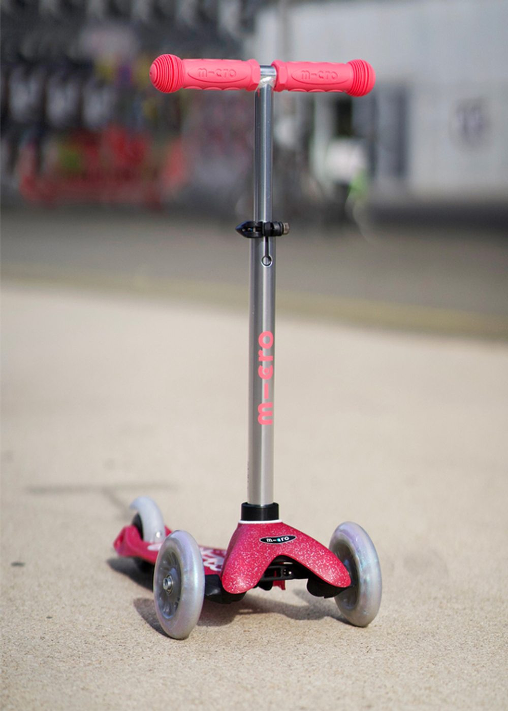 Cамокат Mini Micro Deluxe Блестящий LED розовый