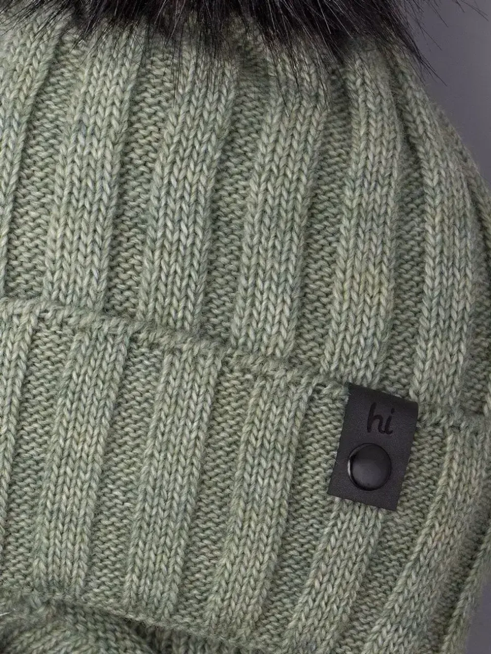 Шапка детская зимняя вязаная с помпоном и снуд