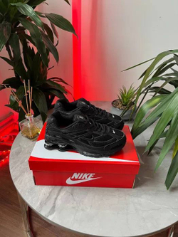 Мужские кроссовки Nike Supreme
