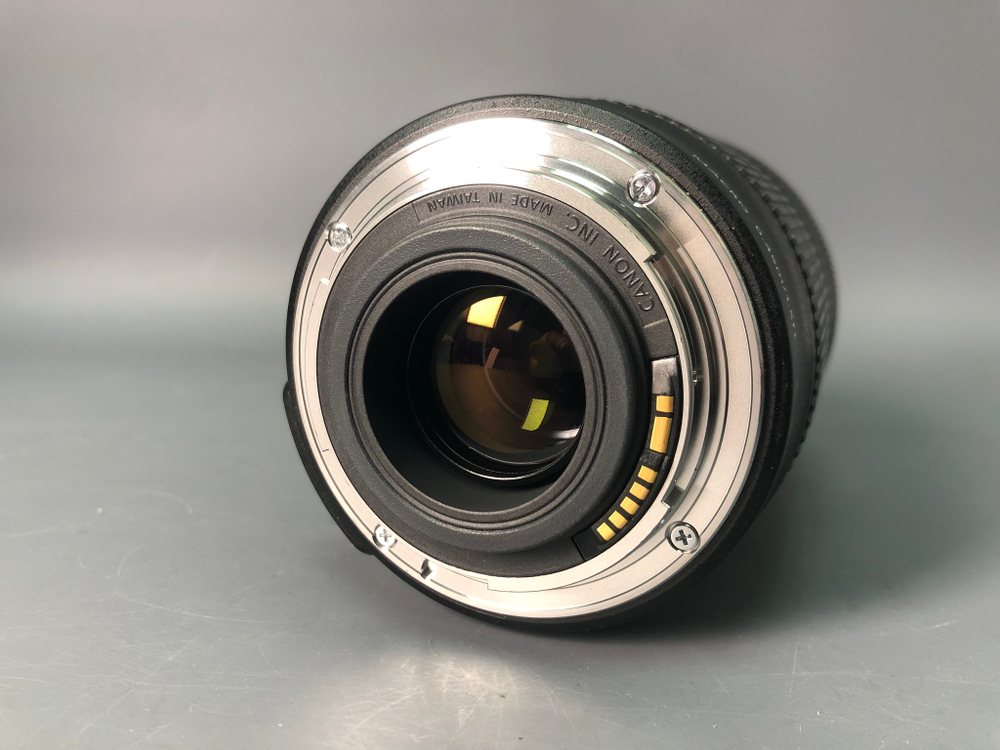 Canon EF-S 18-135 mm f/3.5-5.6 IS