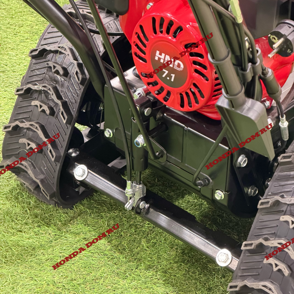 Снегоуборщик бензиновый HND ST71JTR