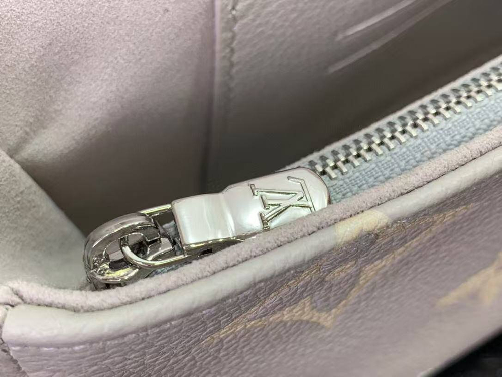 Сумка Louis Vuitton