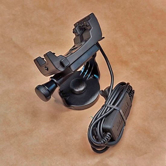 Garmin Montana 700 750 крепление на плоскость, морское с питанием и аудиовыходом (010-12881-02)