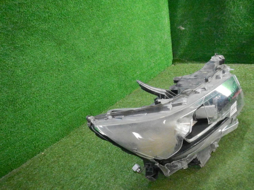 Битая Фара правая Toyota Land Cruiser Prado 150 (2017-н.в.) LED