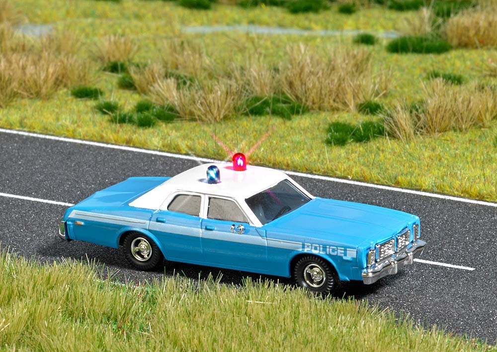 Автомобиль Dodge Monaco "Police", с мигающими огнями, 14-16 V (H0, 1:87)