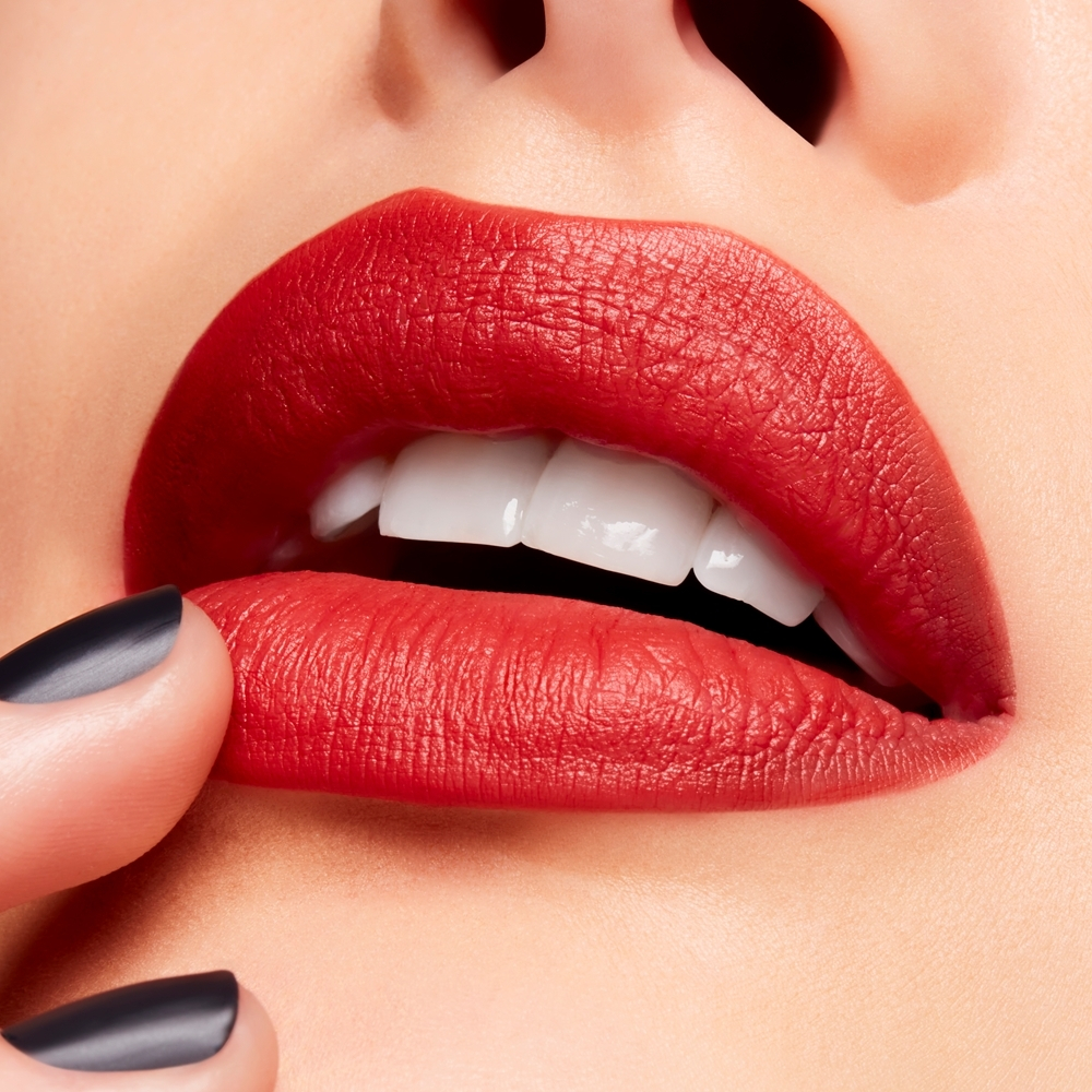 MAC Cosmetics Powder Kiss Velvet Blur Slim Stick - Матовая увлажняющая помада, 2 g