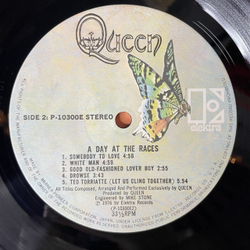 Винтажная виниловая пластинка LP Queen A Day At The Races (Japan 1976) (No Obi) Good Old Fashioned Lover Boy