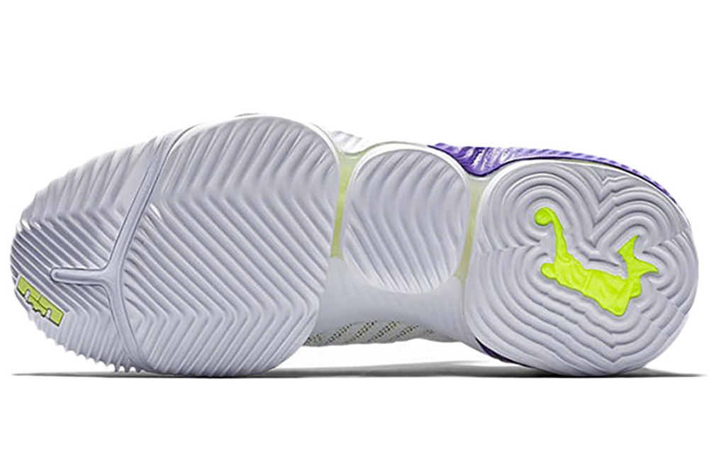 Кроссовки Nike Lebron 16 Buzz Lightyear 16