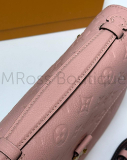 Сумка Louis Vuitton Pochette Metis нежно-розовая из яловой кожи