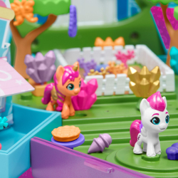 My Little Pony - Набор хрустальных фонарей для пони Mini World Magic + 5 фигурок F3875 / артикул   F3875  / GTIN 5010994117900