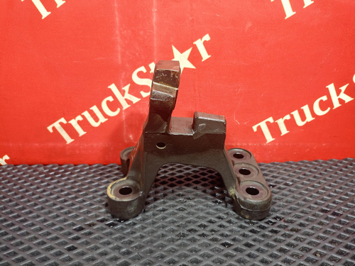 Кронштейн двигателя передний левый