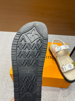 Louis Vuitton Sunset Comfort Flat Sandal