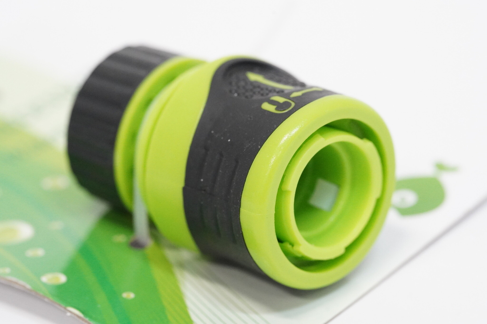 СОЕДИНИТЕЛЬ ШЛАНГА БЫСТРОСЪЕМНЫЙ HOSE WORLD С МЯГК.ПЛАСТ 1/2–5/8 С АКВА СТОПОМ GE0031