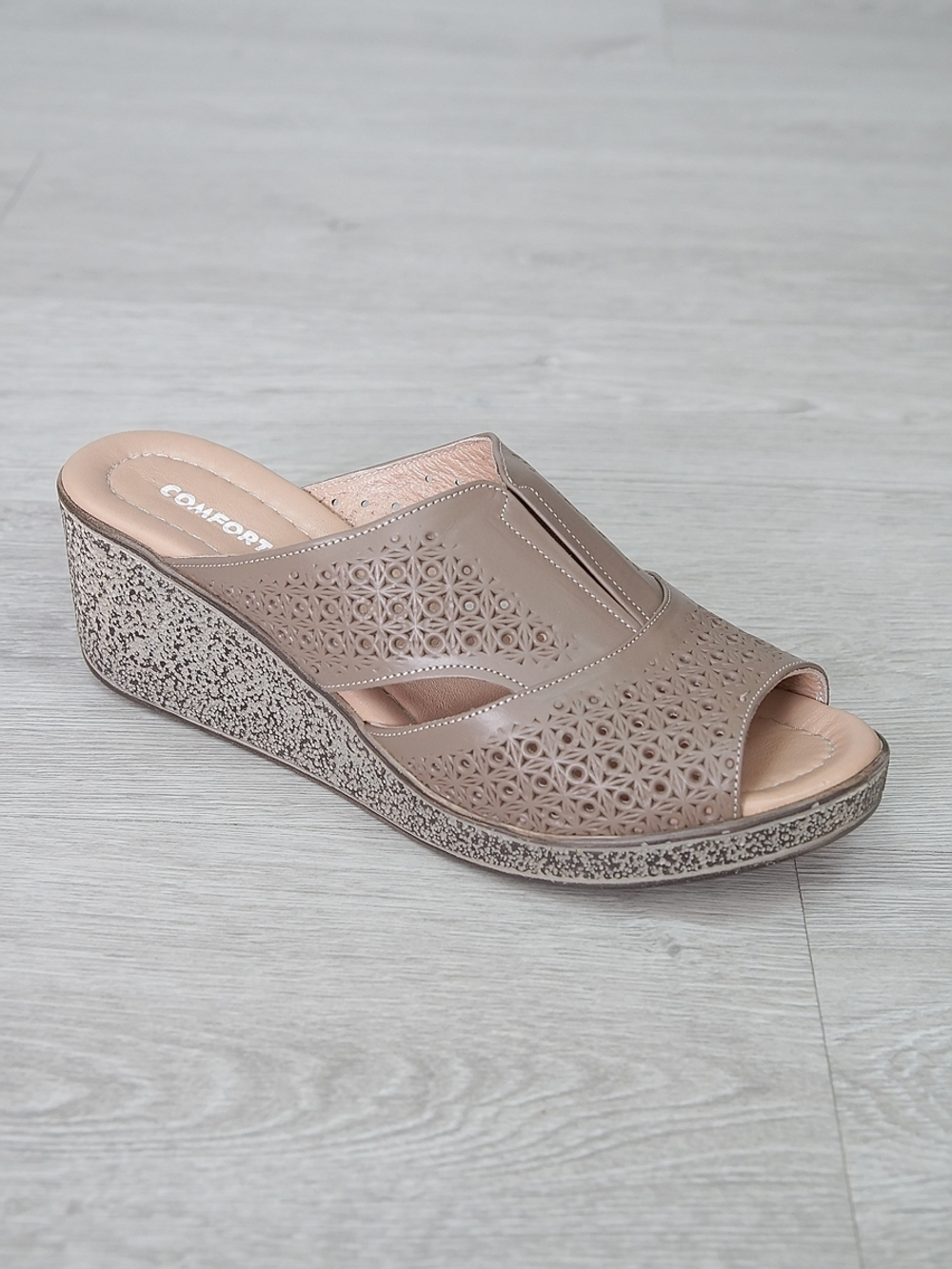 Шлепанцы женские COMFORT TIME 0681\017-44