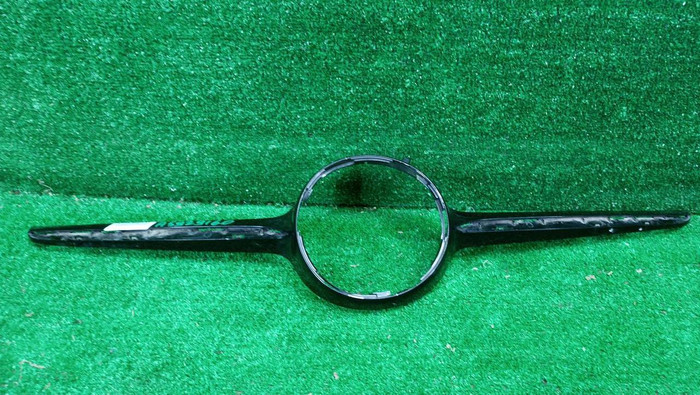 Накладка решетки радиатора Mercedes C w205 (18-23)