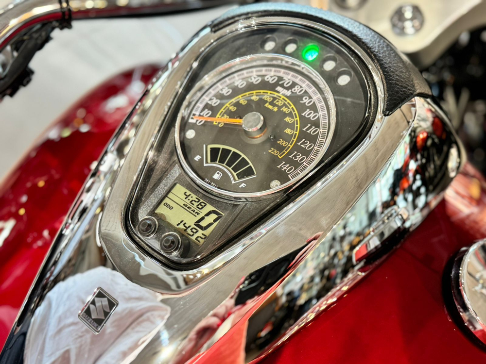 SUZUKI C90T BOULEVARD BOSS