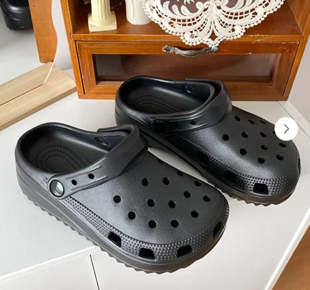Сабо в дырочку, черный