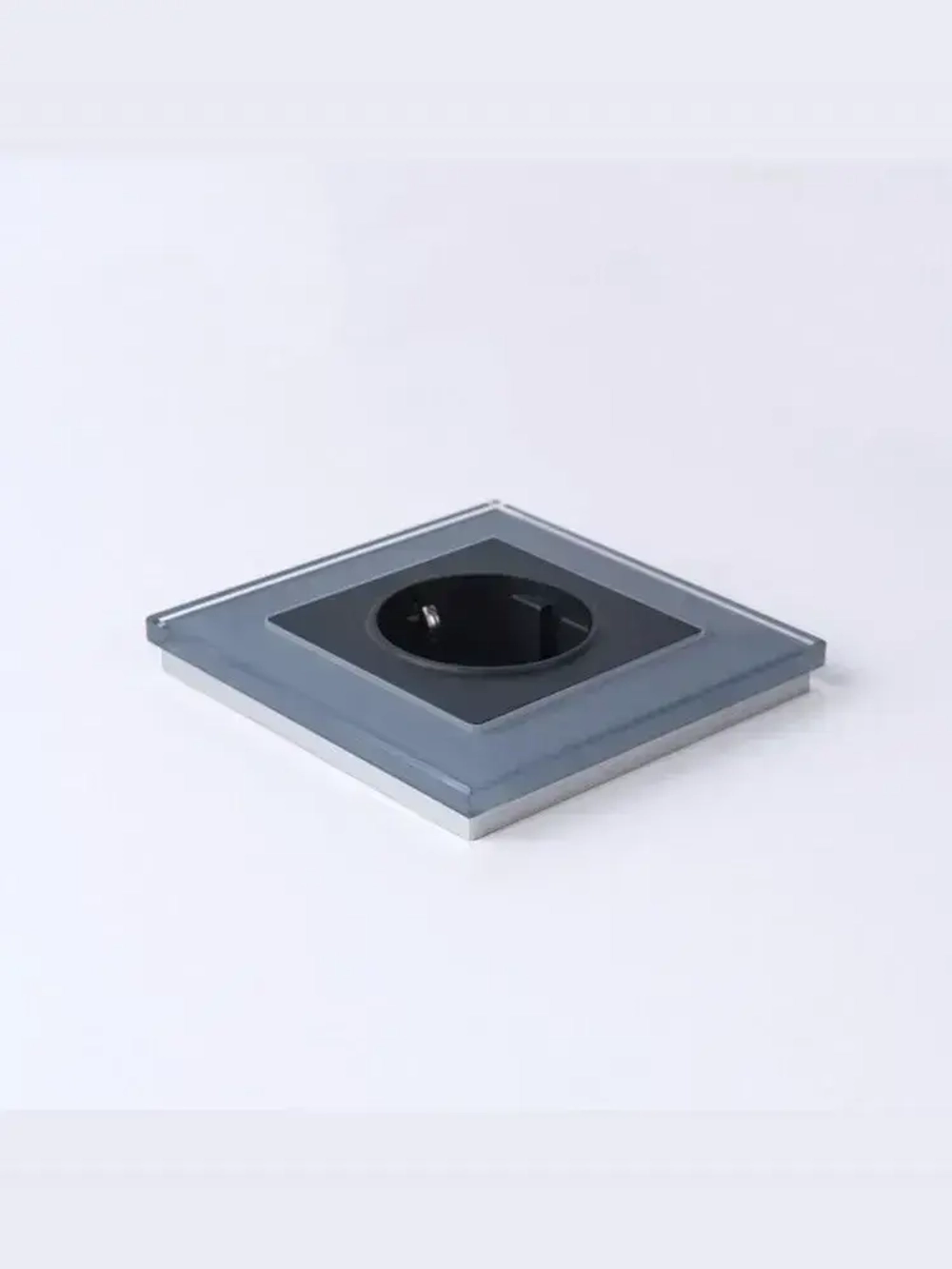 Розетка с заземлением скрытой установки Werkel W1171008 черная матовая