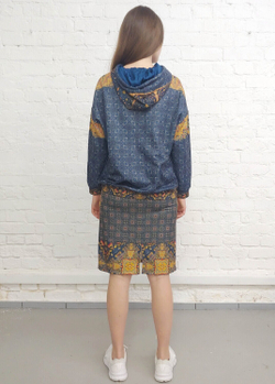 Комплект (худи и юбка) "Кормление птиц", по мотивам средневековой шпалеры 15 века