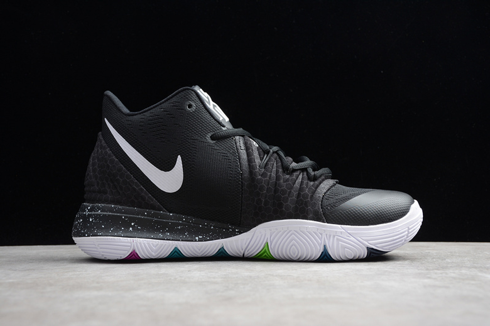 Kyrie 5 black black white best sale