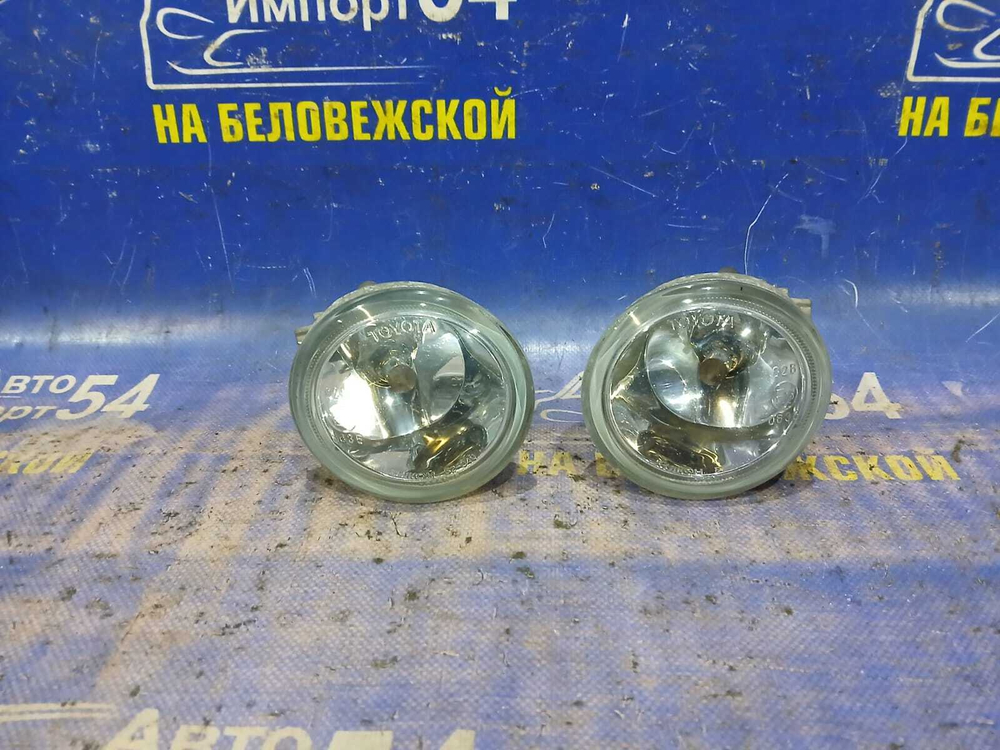 Туманка правая TOYOTA VITZ 2000-2005
