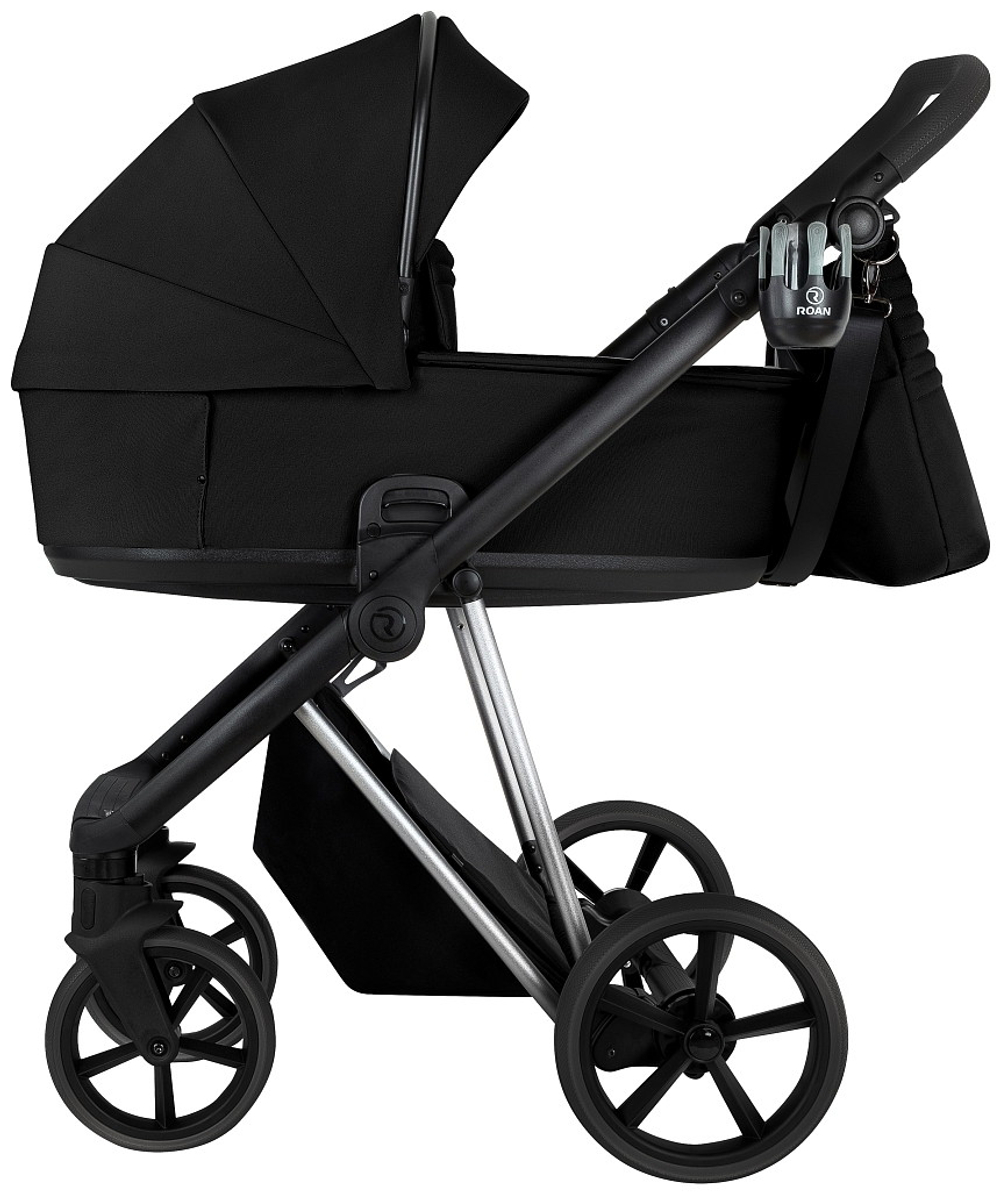 Детская коляска Roan Sol Vintage Luxury 2.0 3 в 1 с автокреслом Pituso Baesa Pro Black VIN 05/CB Caviar Black/Nickel/руч.Black