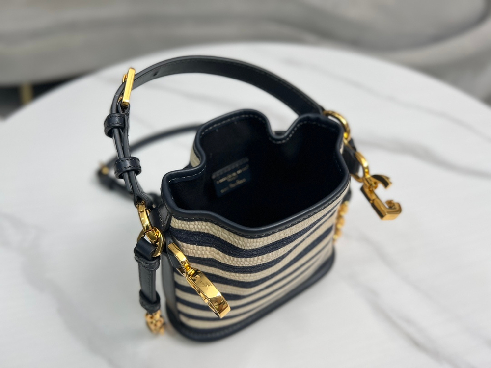 Christian Dior Small C'est Dior Bag 17 cm