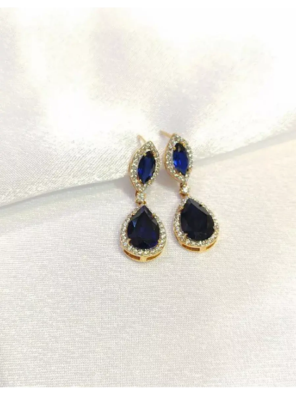 Серьги золотые 585 пробы с сапфиром и фианитами