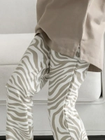 Костюм для девочки с брюками клеш на осень