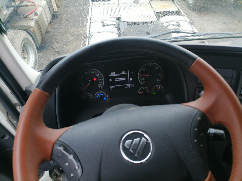 Foton AUMAN 4x2 Седельный тягач BJ4189SLFKA (Дизельный, 11,8 л, 470 л.с. МТ)