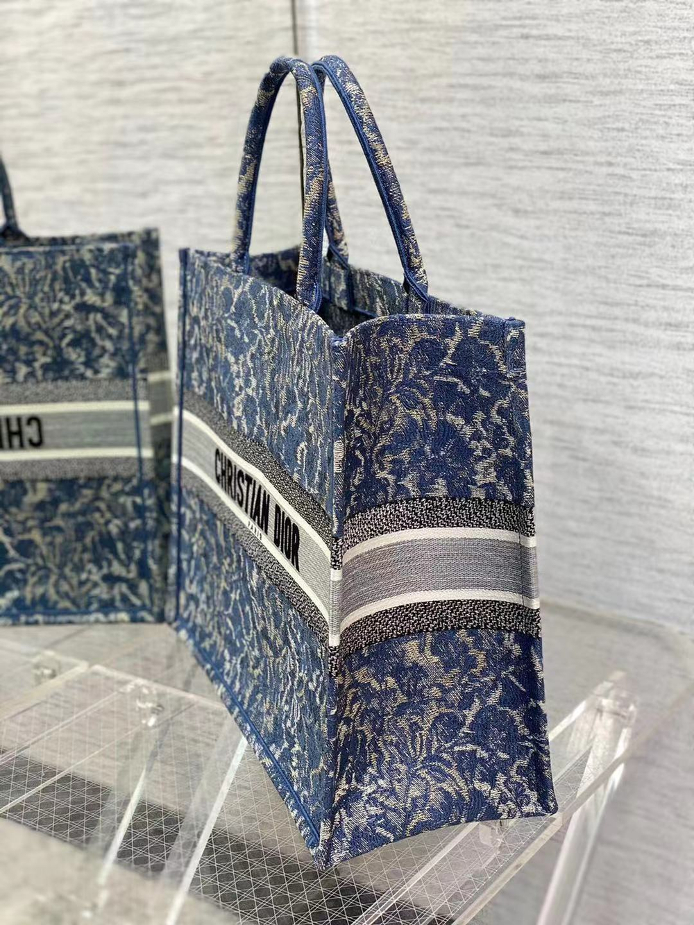 Christian Dior Book Tote 42 cm