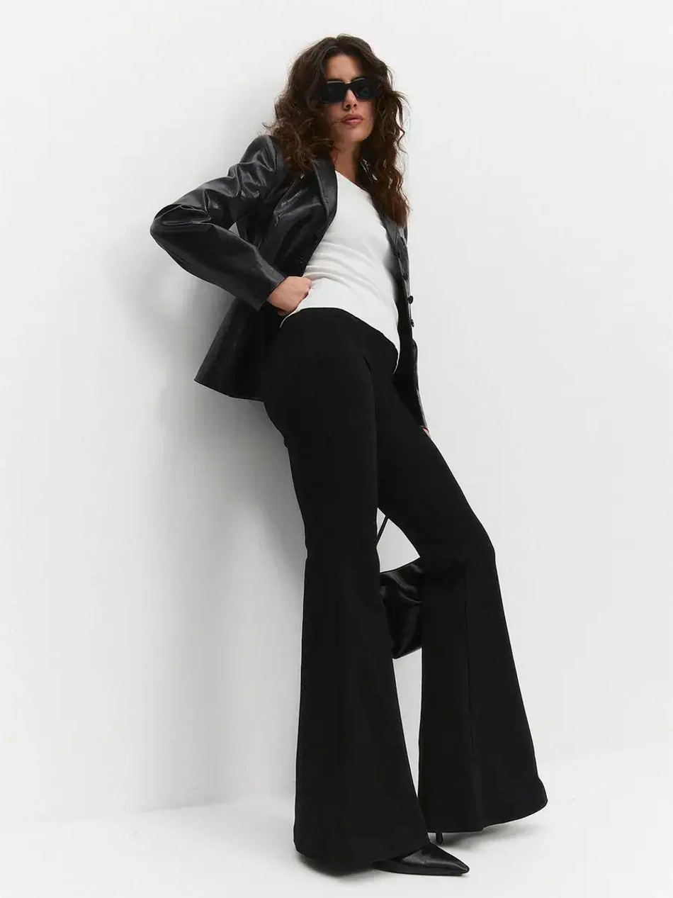 Брюки клеш трикотажные