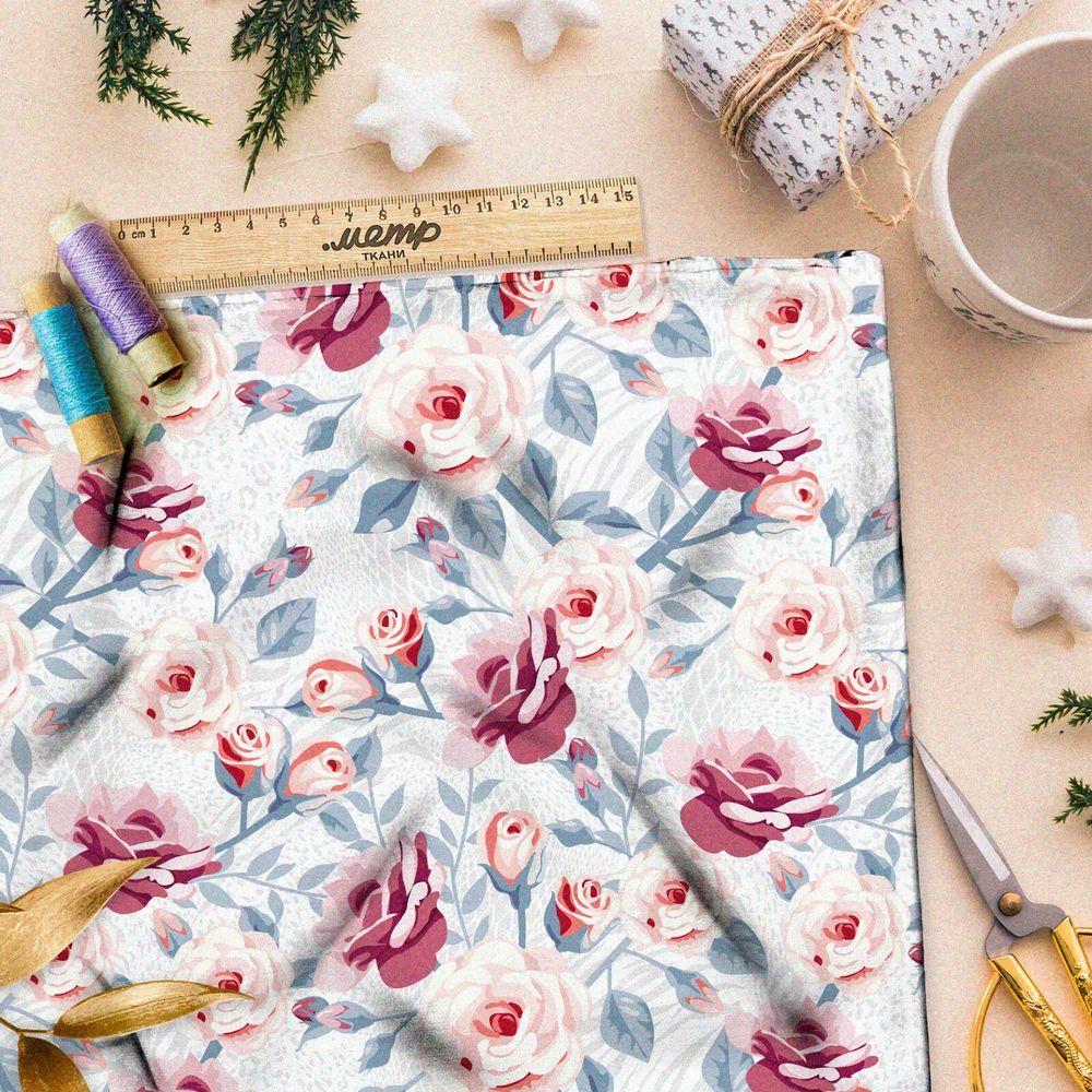 Ткань ниагара розовые розы на белом фоне