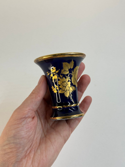 Вазочка кобальтовая с золотыми цветами Royal Porzellan Bavaria