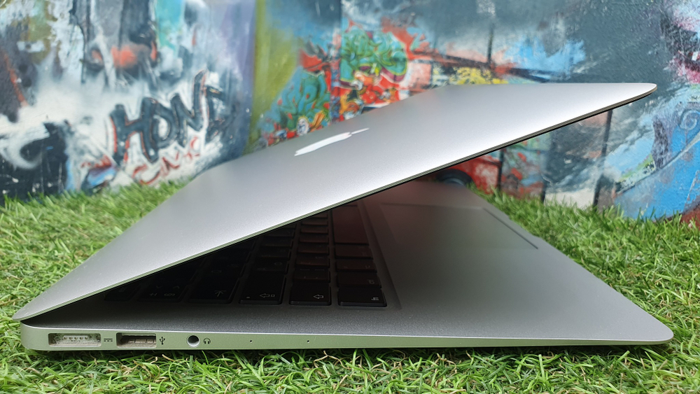 MacBook Air 13 2017  175 циклов покупка/продажа