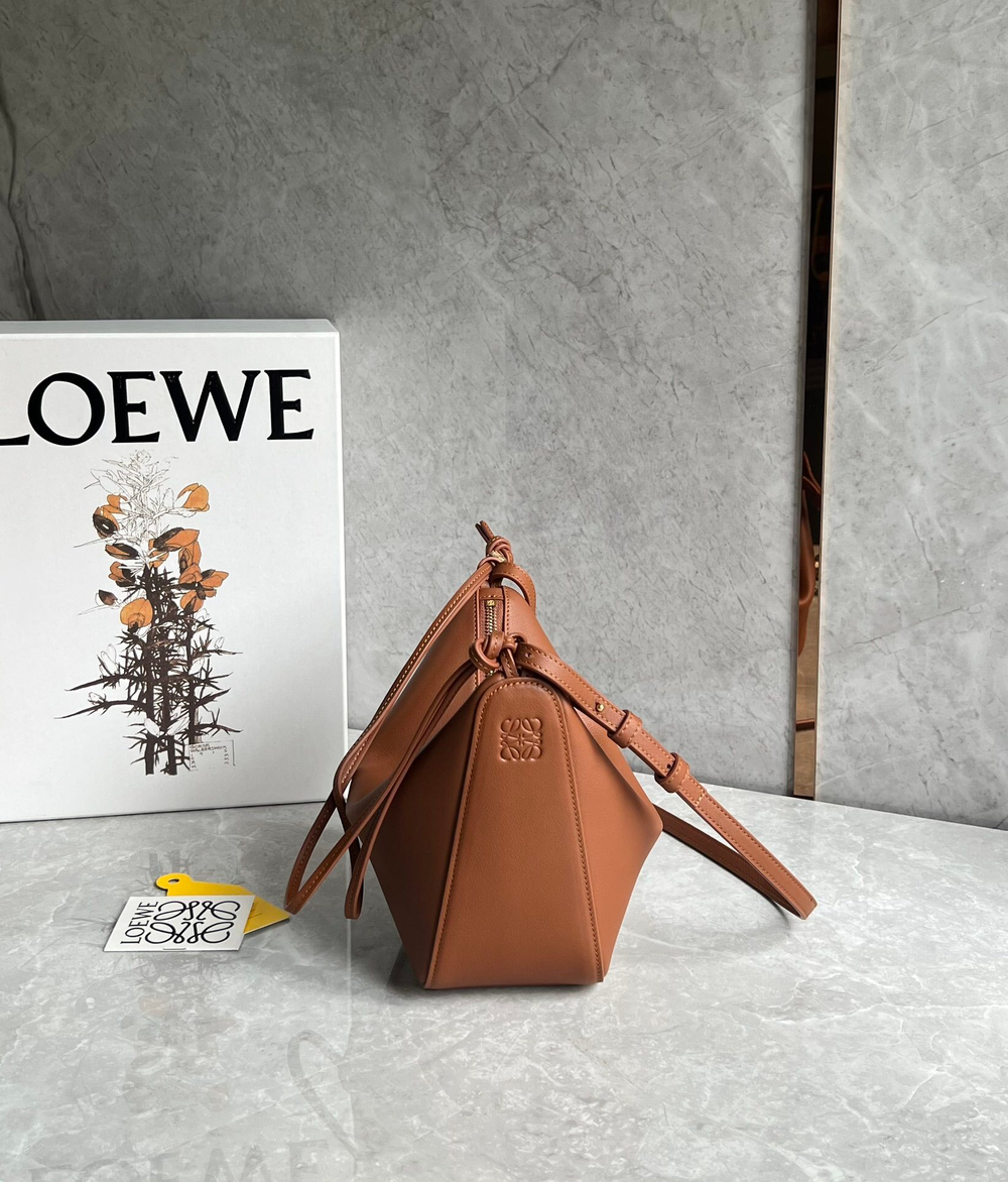 Loewe Mini Hammock Hobo 28 cm