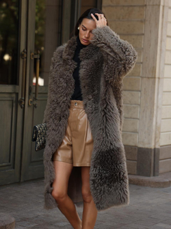 Двустороннее пальто-дубленка Tigrado