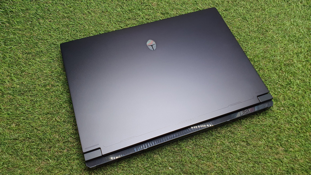 Игровой Thunderobot Ryzen 9/16Gb/RTX 5070 Ti 12Gb/2.5K/240Hz/Hunting Blade 16/Windows 11