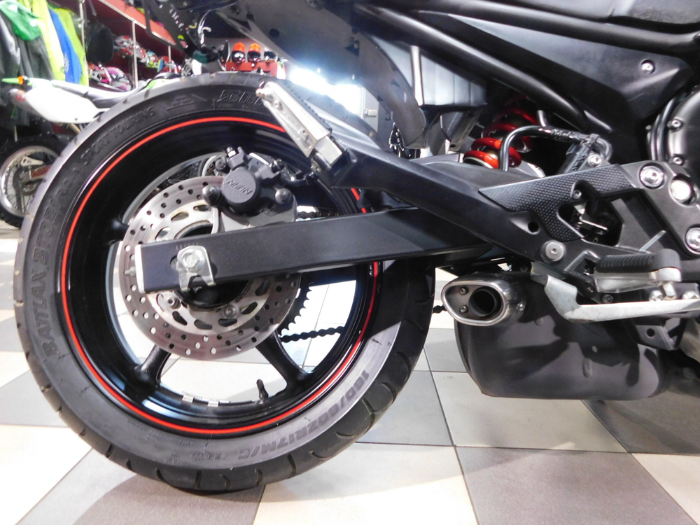 Yamaha FZ6R JYARJ18E7CA008729