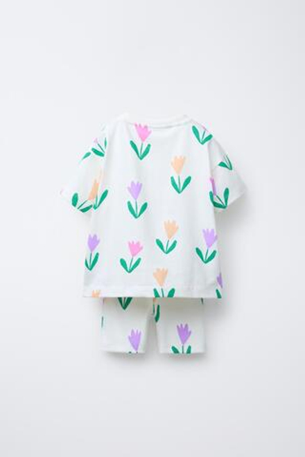 ZARA КОМПЛЕКТ ФУТБОЛКА И ВЕЛОСИПЕДКИ С ПРИНТОМ, ЭКРЮ