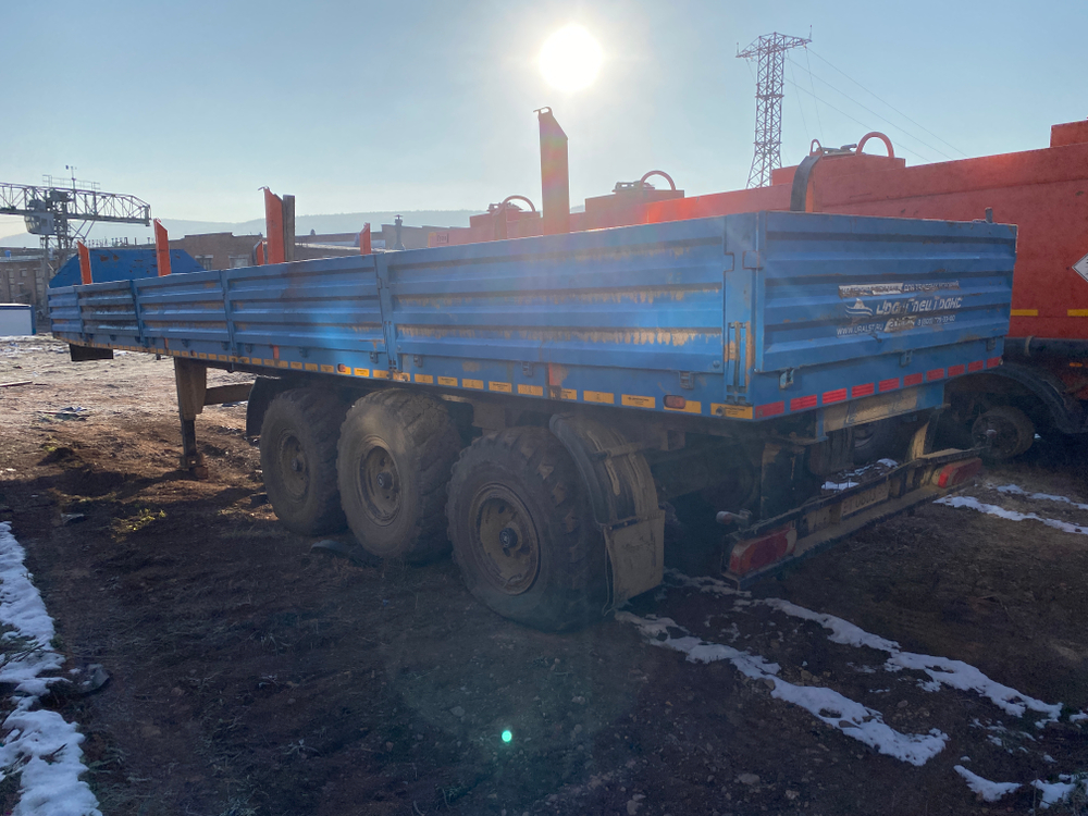 УралСпецТранс 9465* Полуприцеп бортовой 946518-A1-03