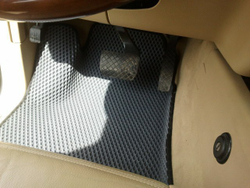 Автоковрики для VW Touareg, I  (2002-2006) Крепеж - поворотные замки