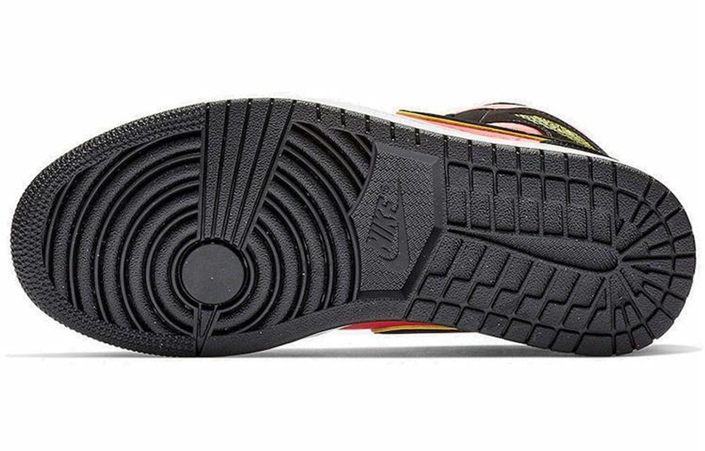 Кроссовки Jordan Air Jordan 1 Mid"Hot Punch" (Женская размерная сетка)