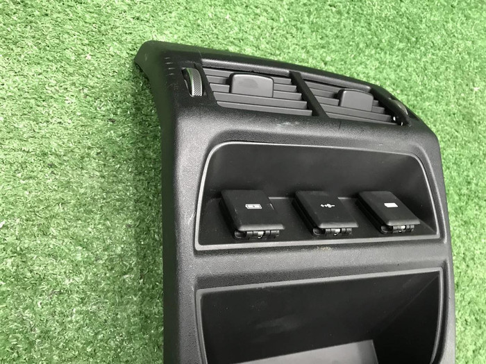 Дефлектор воздуха LR Discovery Sport (2019-н.в.)