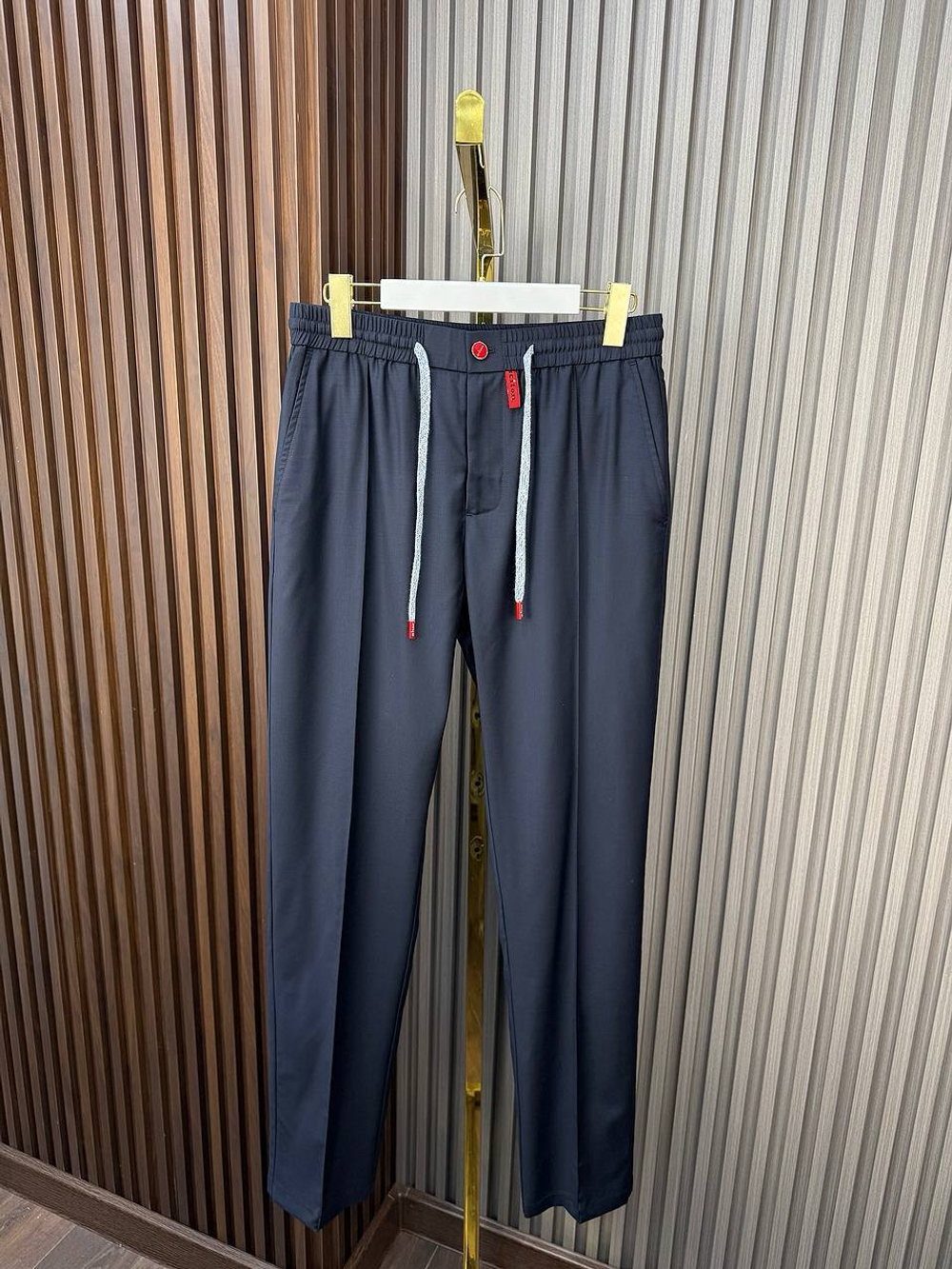 Костюм Kiton