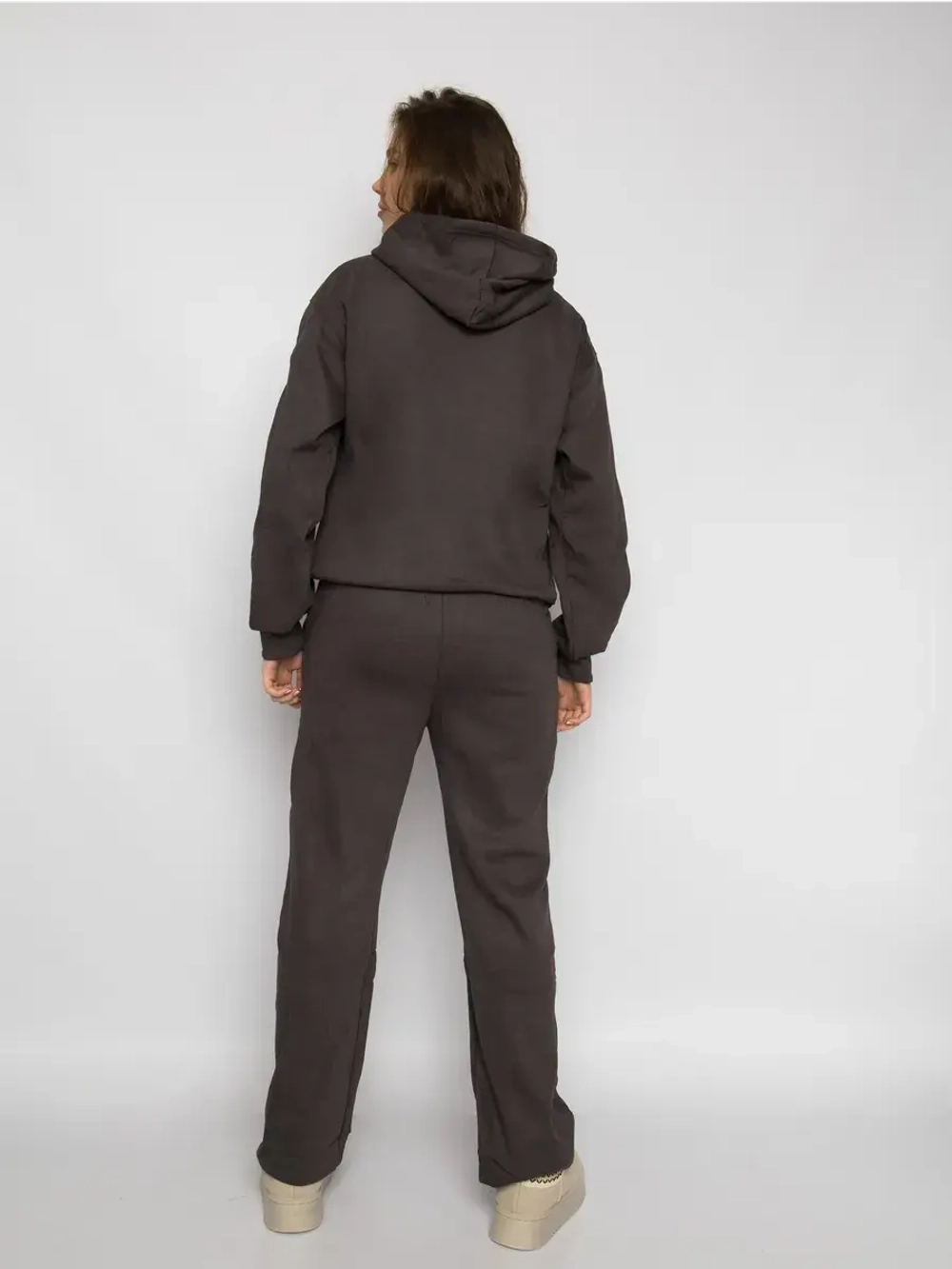 Спортивный костюм утепленный с капюшоном