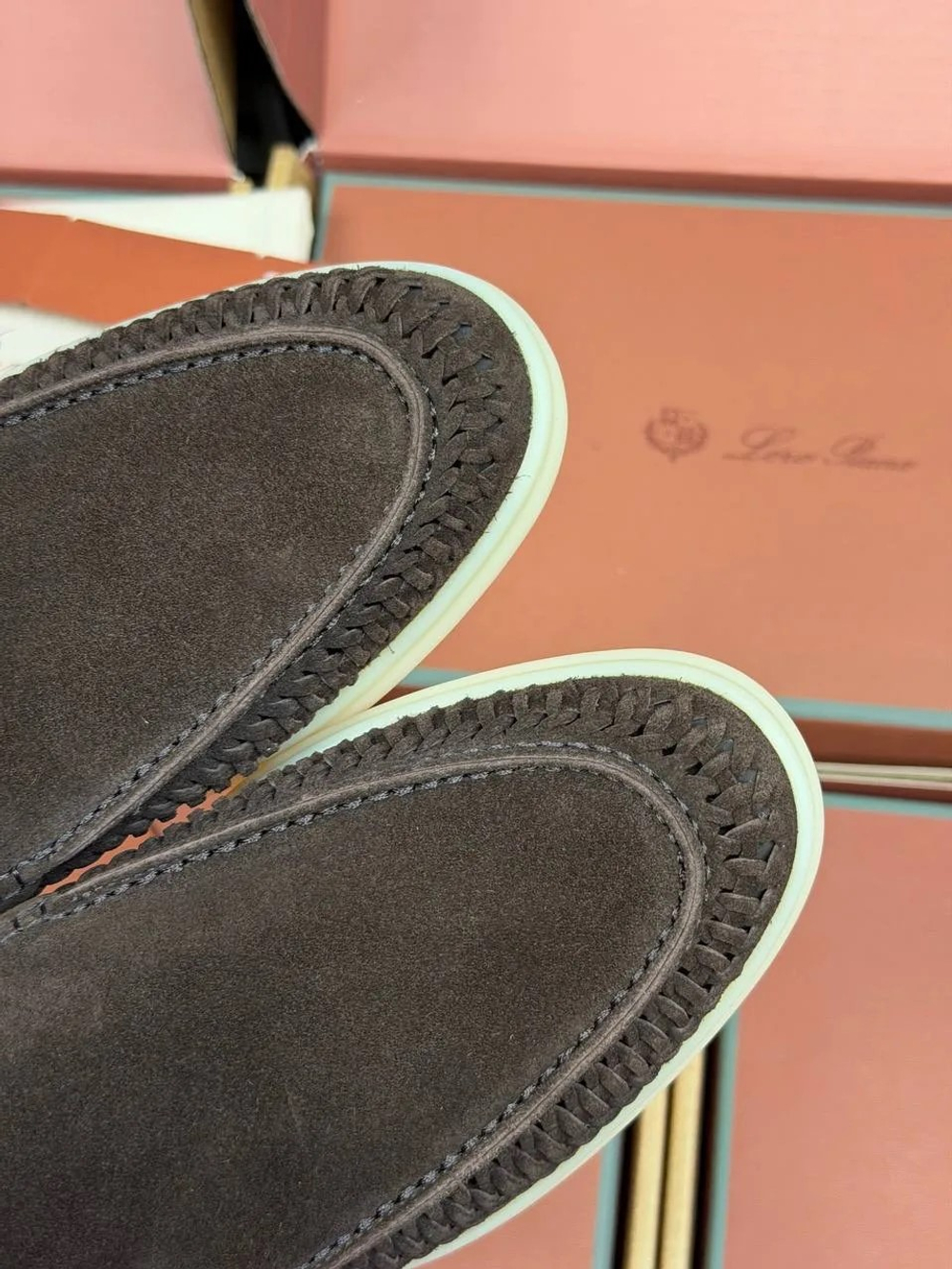 Лоферы Loro Piana Summer Walk с плетением по периметру