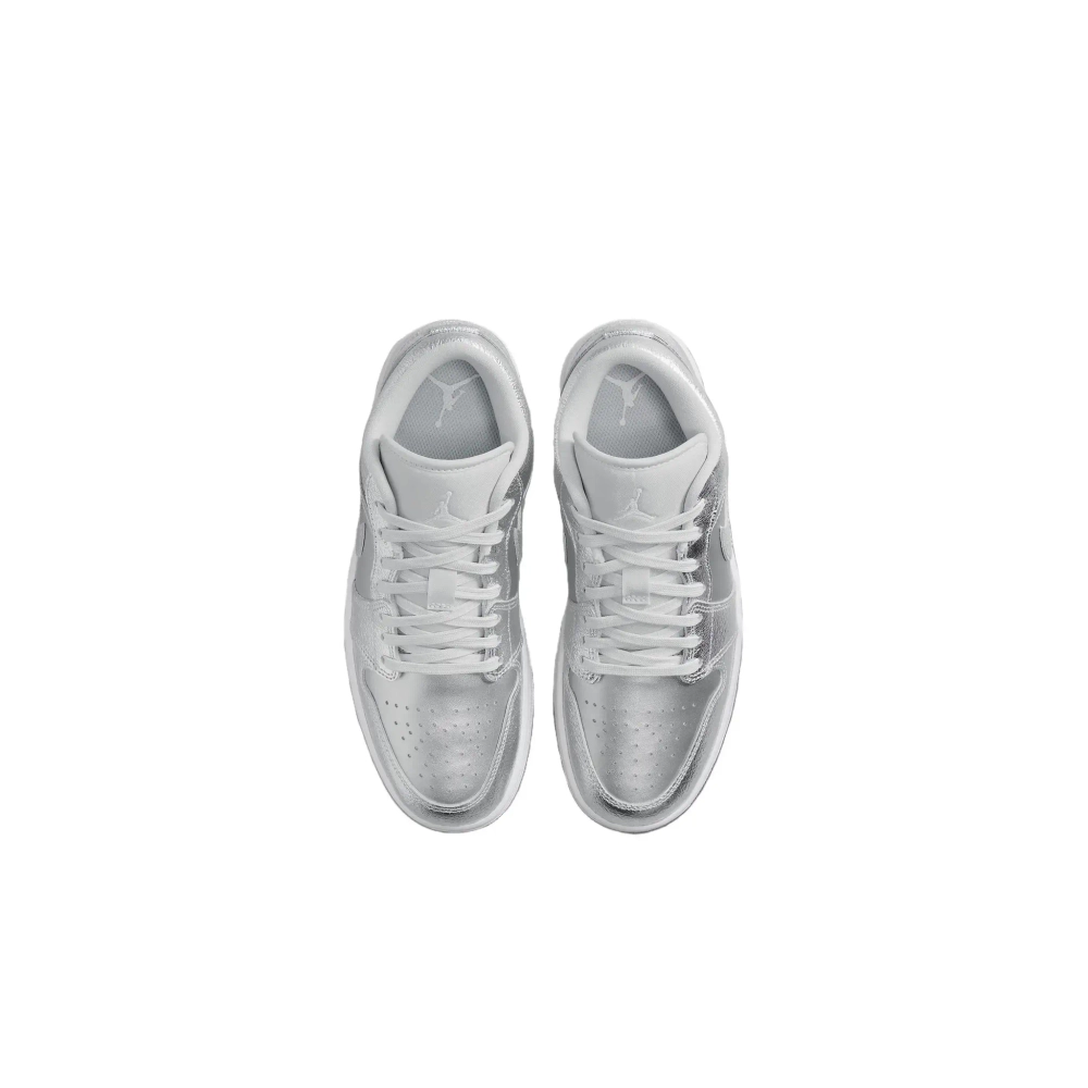 Женские кроссовки Air Jordan 1 Low SE 'Metallic Silver' FN5030-001
