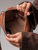 Женская сумка кросс-боди Azaro коричневый камень соло